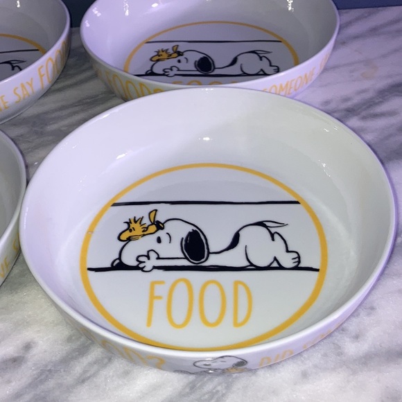 Snoopy peanuts pasta bowls - Picture 3 of 7